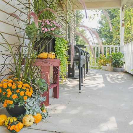 Old Town Country Landing Bed & Breakfast Niagara-on-the-Lake Exterior photo