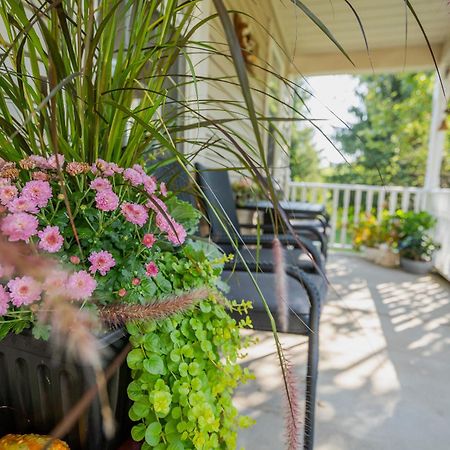 Old Town Country Landing Bed & Breakfast Niagara-on-the-Lake Exterior photo